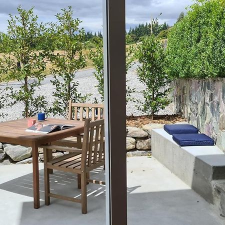 Kowhai Apartment - Private Opposite Golf Course Central Wanaka Exterior foto